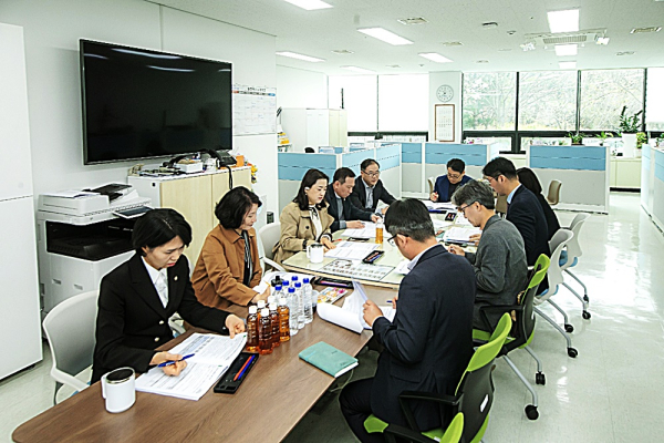 화성특례시의회 경제환경위원회, 사전보고회 및 재활용 폐기물 처리업체 현장방문