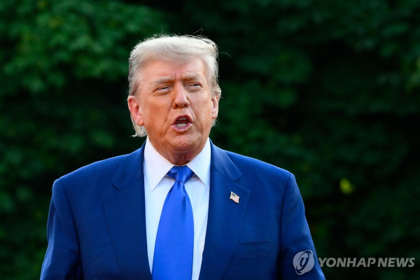 트럼프, "이란, 핵시설 재건하면 다시 공습할 것"