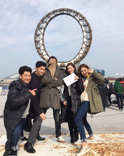 함부로 애틋하게 출연진 익살스러운 사진 눈길…훈훈하네~
