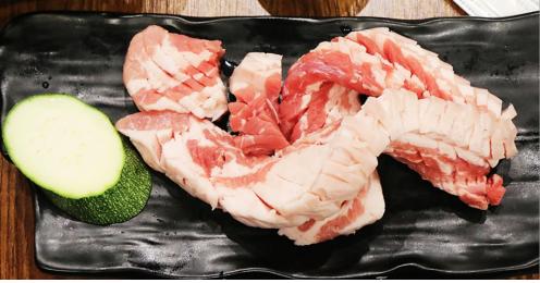 유행의 첨단 신논현 맛집, 미식가들의 입맛을 사로잡은 고기집 더바른정육식당