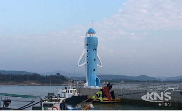 목포해수청, 무안군 톱머리항에 항공기 조형등대 설치