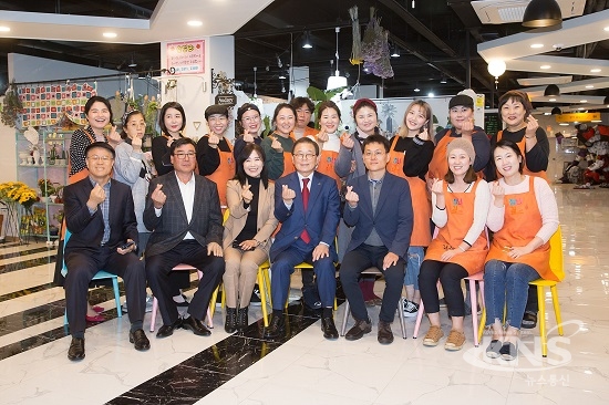 구미 선산봉황시장 청년몰 개장식…21개 점포 입점 완료