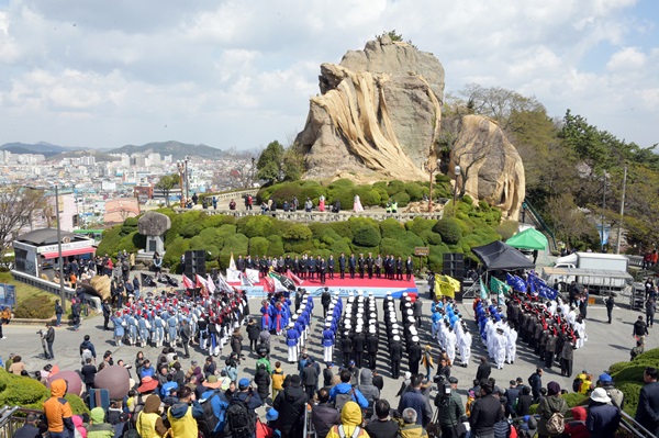 ëª©í¬ì, ì´ìì  ìêµ°ë¬¸íì¶ì  ì±í©ë¦¬ì ë§ë¬´ë¦¬