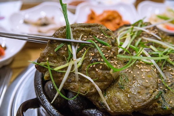 고품질 토종 한우로 빚은 녹차 떡갈비, 보성 대표 맛집으로 등극