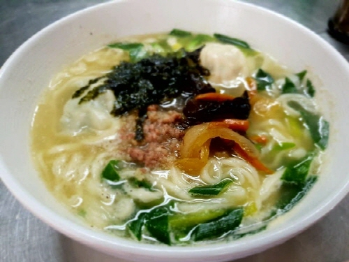 마장호수 출렁다리 한우칼국수맛집 벽제칼국시, 추위 녹이는 뜨끈함 일품