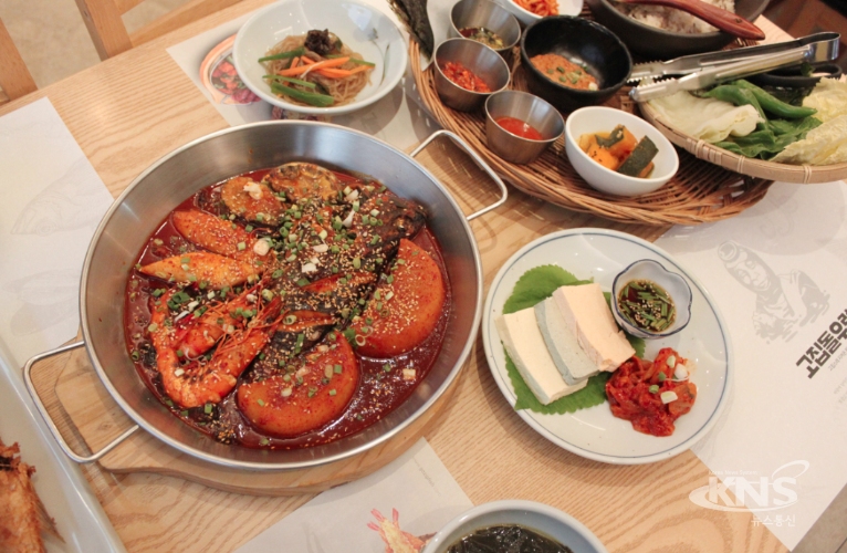 제주도 제주시 여행하기 좋은 곳, 맛집에서부터 시작! 제주공항 근처 맛집 고집돌우럭