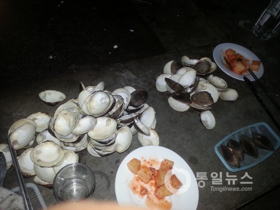 휘발유 조개구이전문 요리점을 찾다