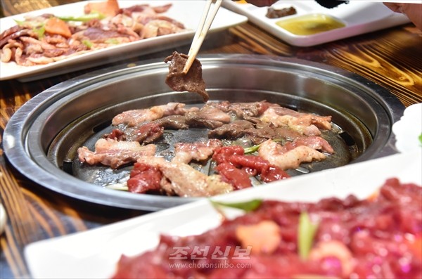북, 하늘소불고기로 유명한 려명거리 금나락식당