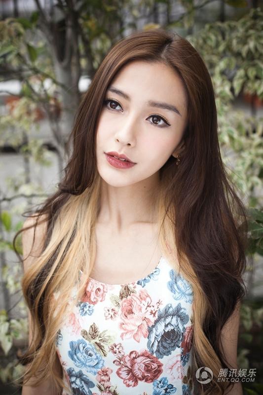 안젤라베이비의 상큼한 화보 공개, 그녀만의 매력 ‘철철’