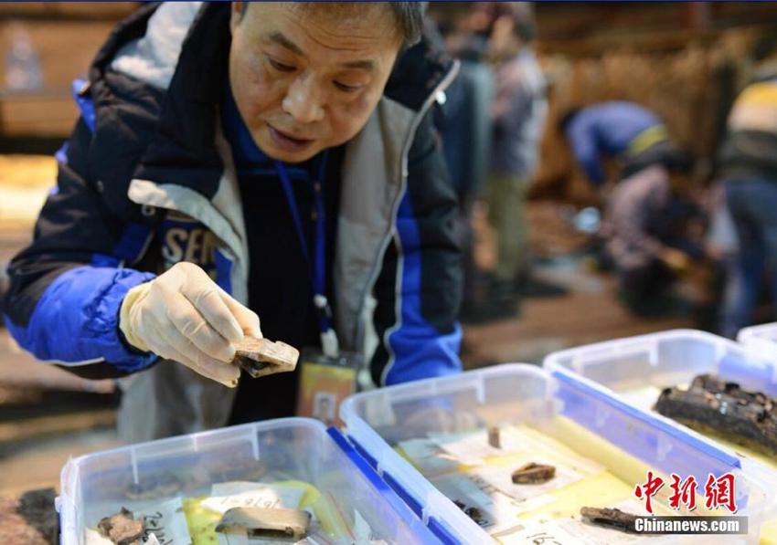 난창 서한 고분서 ‘구정(九鼎)’과 옥기 출토