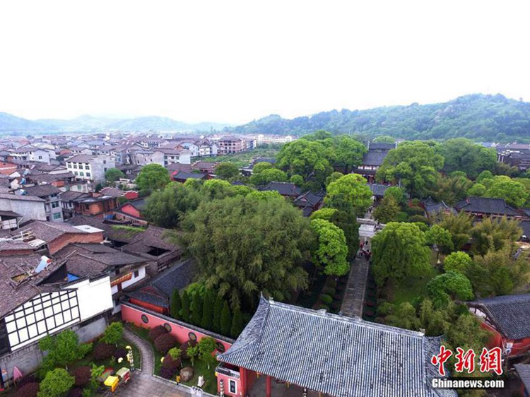 하늘에서 내다본 중국 도교의 정수: 사한천사부(嗣漢天師府)