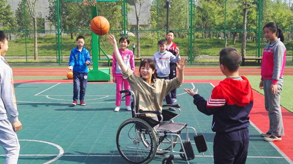 [감동 이야기] 두 다리 없는 그녀의 감동적인 인생 스토리