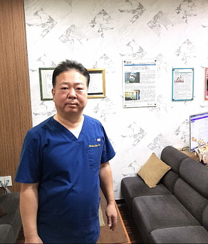 고개숙인 남자 등 남성질환, 비뇨기과 치료로 개선