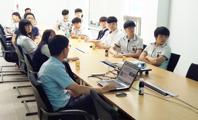 특성화고 학생 의료기기업체 현장 견학 호응
