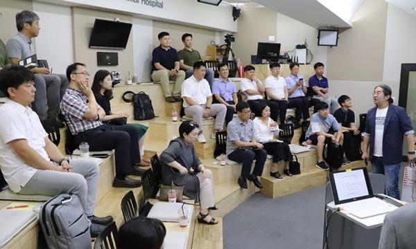   `양돈에도 웨비나 어때요?` 돼지와사람·아이해듀 디지털마케팅 지목  