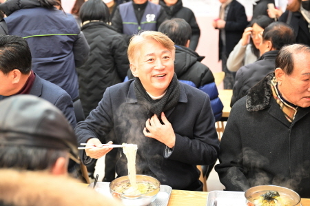 광주 서구, ‘천원국시 8호점’농성1동에 개소