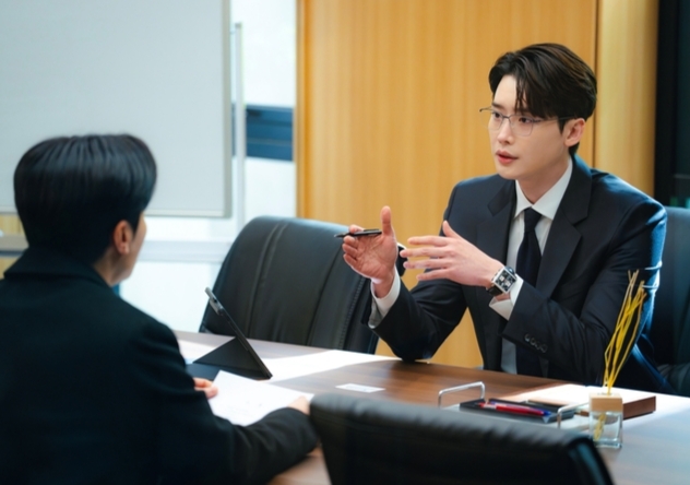 이종석, ‘서초동’ 뜬다…9년 차 어쏘 변호사 변신