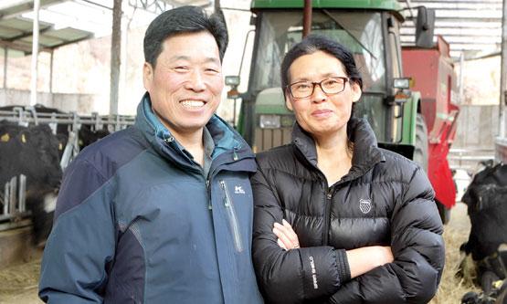 [2015년이 특별했던 이사람] 상주시 은척면서 마을영화 제작, 낙농가 박동일 씨