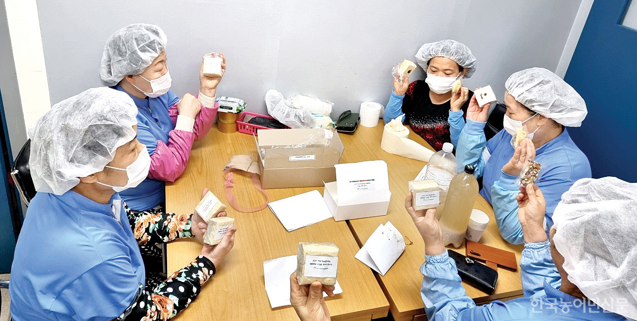 행복한밥상협동조합ㅣ취약 계층이 직접 고른 메뉴·식재료 제공…만족도 쑥쑥