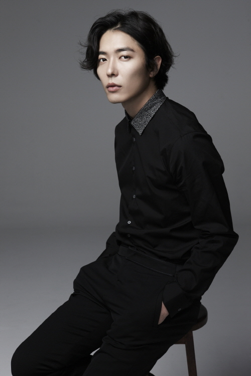 배우 김재욱, 송승헌 채정안 한솥밥 한류 시너지