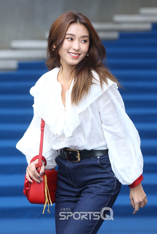 [포토Q] 보라 산뜻한 미소 (2018 F/W 헤라서울패션위크)