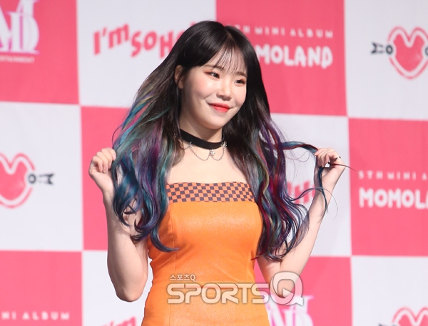 [포토Q] 모모랜드 주이 눈에 띄는 무지갯빛 헤어스타일 (모모랜드 쇼케이스)