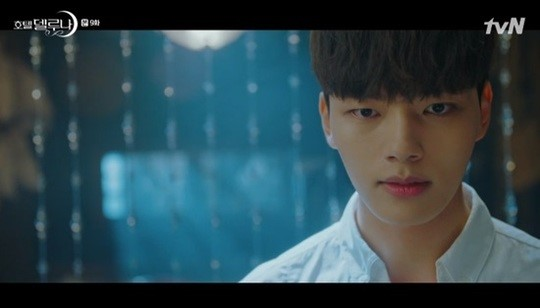 호텔 델루나 마고신 서이숙, 여진구에게 건넨 약의 정체는? 선택은 그 자의 몫