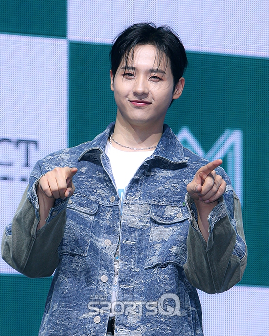 [포토Q] 신우 꿀 떨어지는 미소