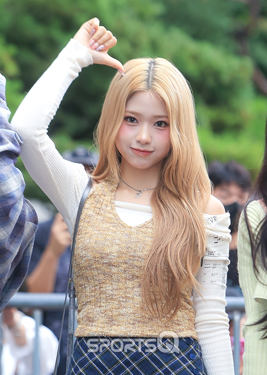 [포토Q] 리센느 제나 귀엽게 포인트 안무