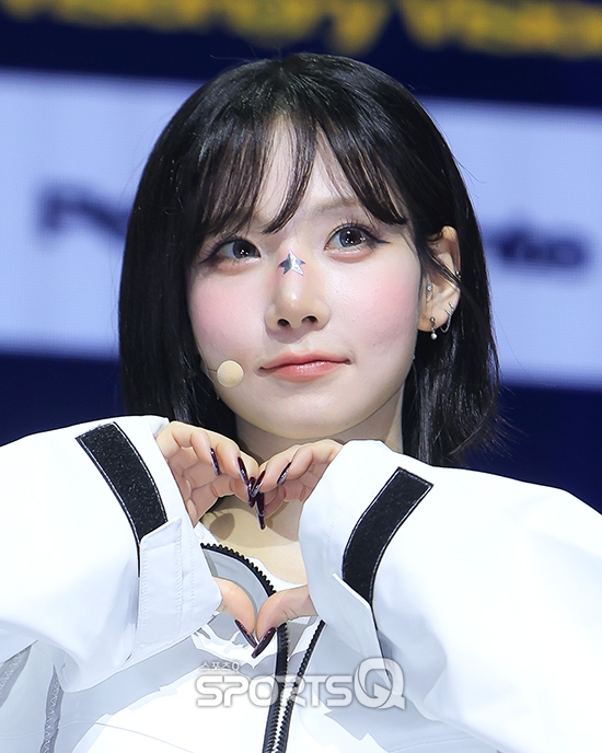 [포토Q] 김나경 애교 하트
