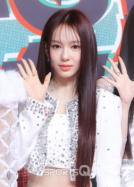 [포토Q] 이즈나 유사랑 '비주얼 센터'