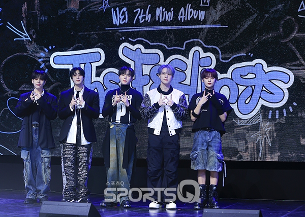 [포토Q] 위아이 5인 체제로 컴백