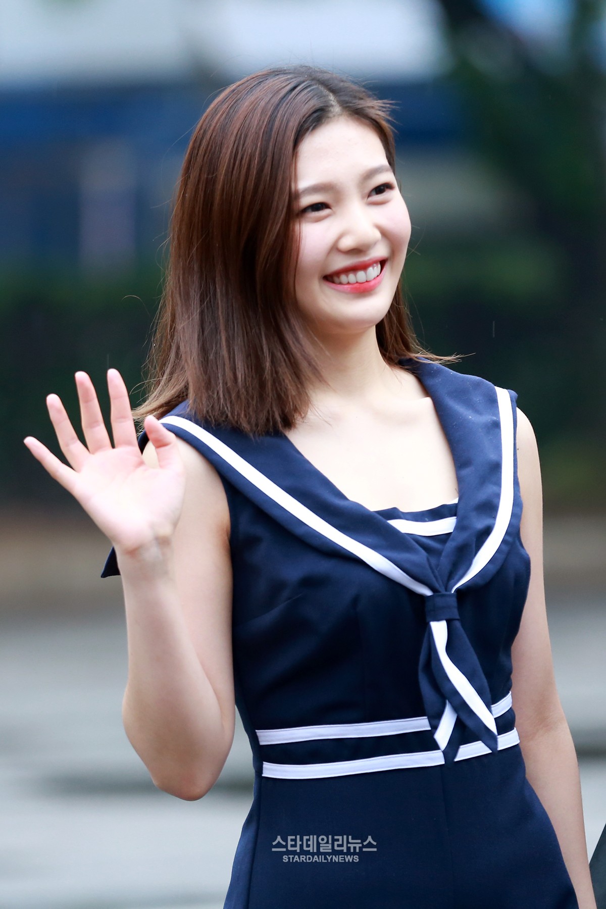[S포토+] 레드벨벳 조이, 시원한 패션 만큼 시원한 미소 (뮤직뱅크 출근길)