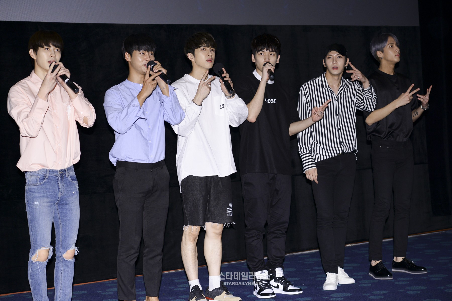 [S포토+] 빅스, 영화관을 찾은 빅스 (메카닉:리크루트 1318 시사회)