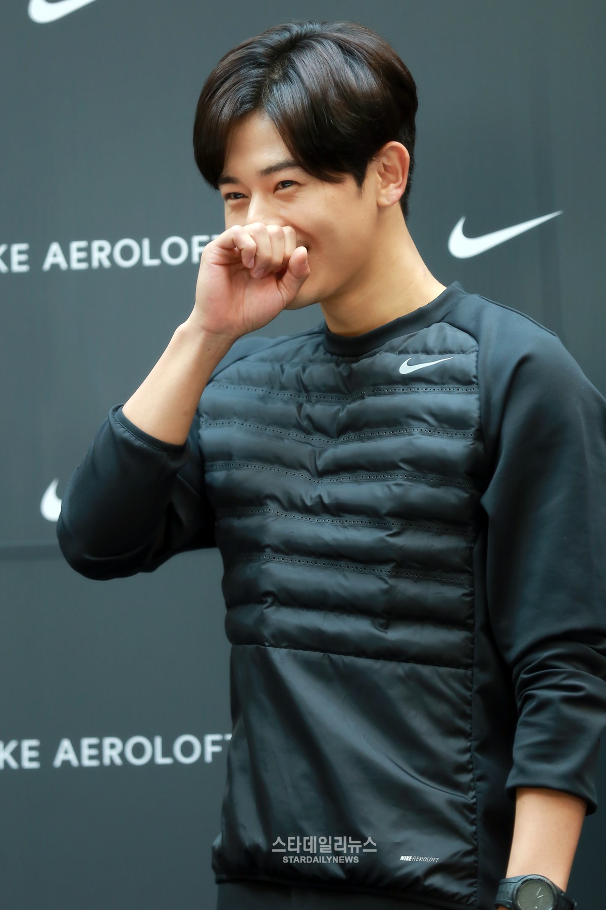 [S포토+] 제국의아이들 동준, 동준의 꽃미소