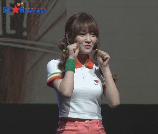 [S움짤] 아이오아이 김청하, 순식간에 애교 3종세트 발사