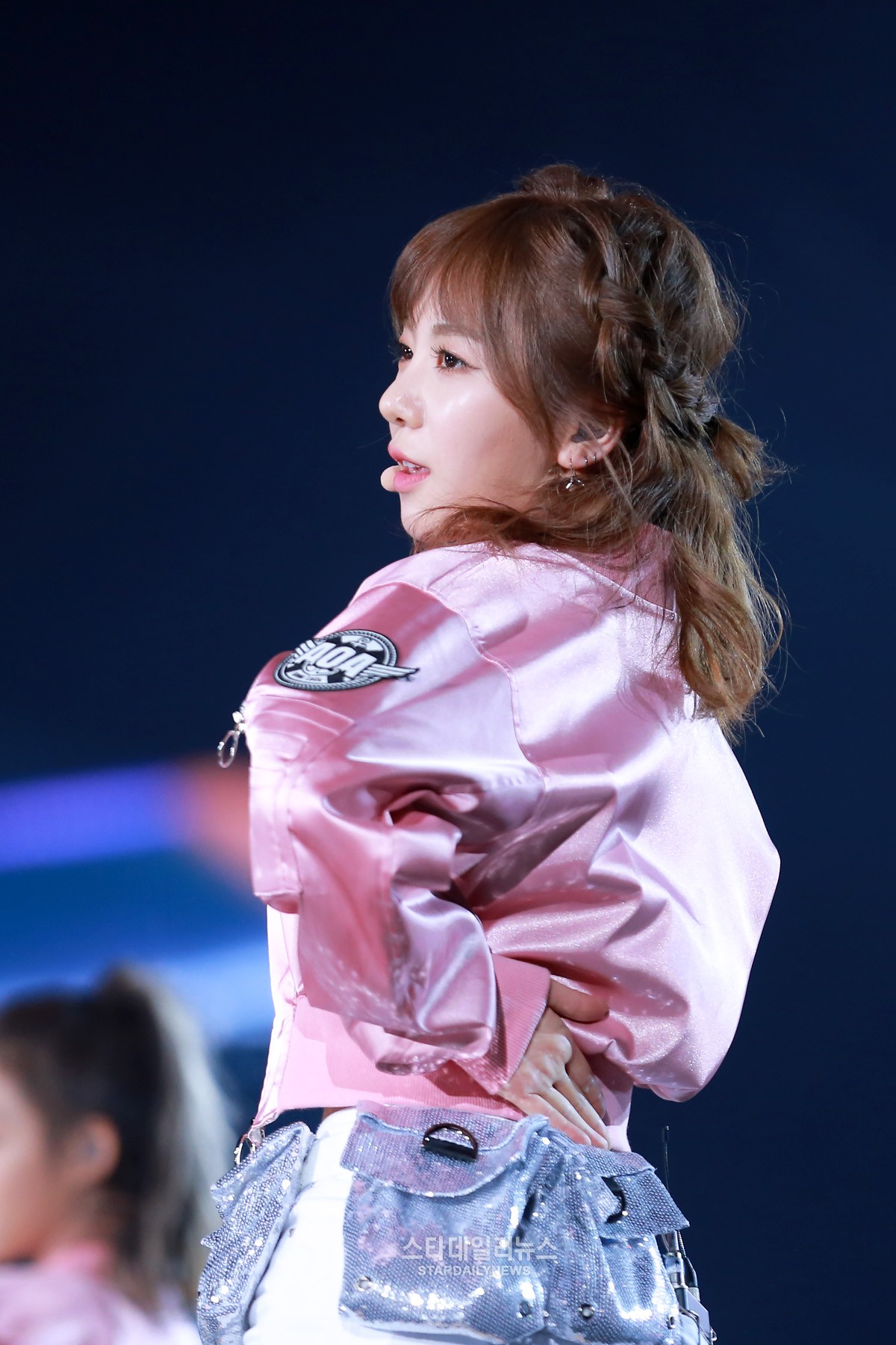 [S포토+] AOA 민아, 옆에서 봐도 귀엽고 (슈퍼서울드림콘서트)