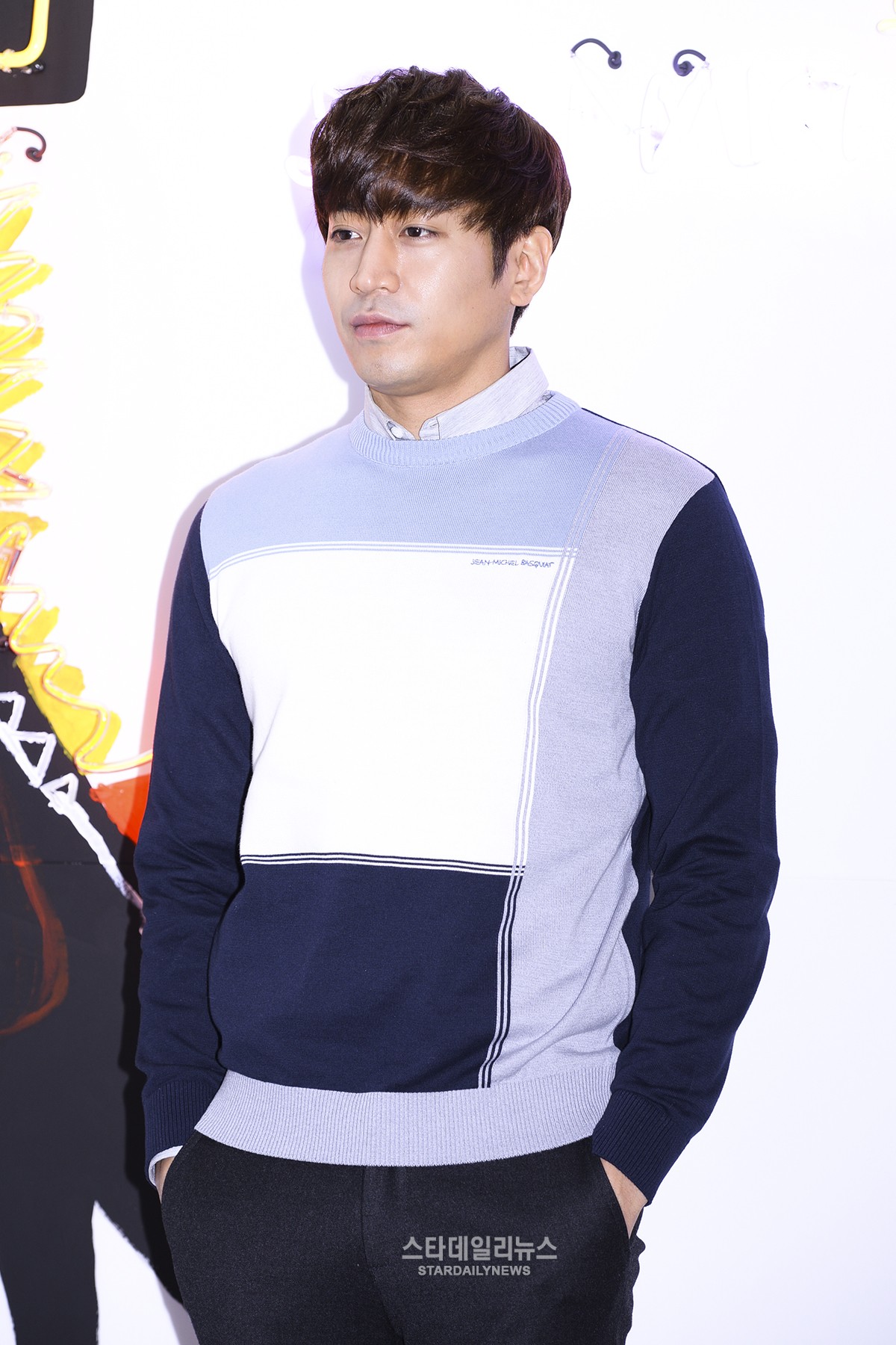 [S포토+] 신화 에릭, 주황공주들 심쿵 (장 미쉘 바스키아)