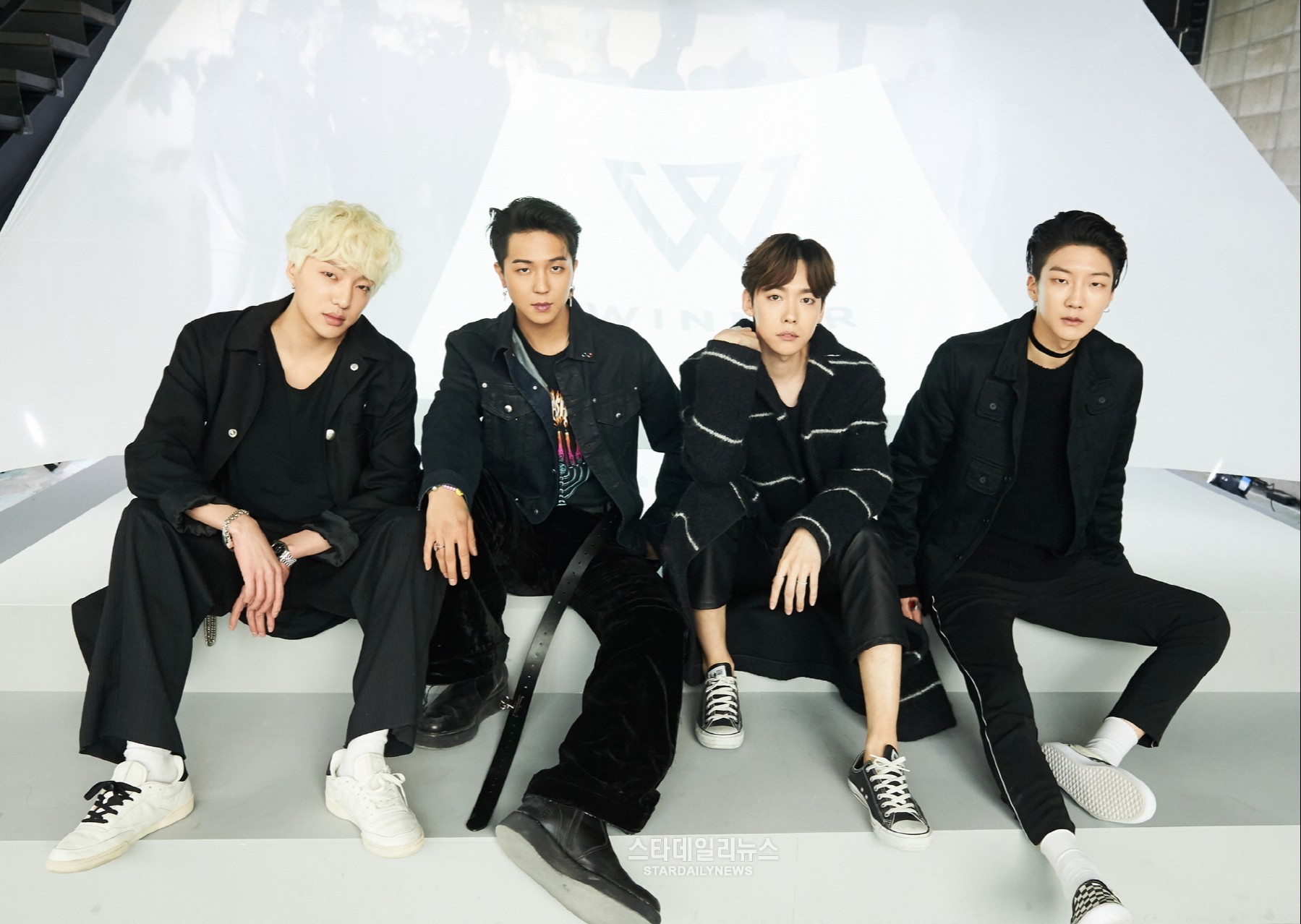 [HD+] 위너, 美 애플 뮤직 Best of the Week 선정