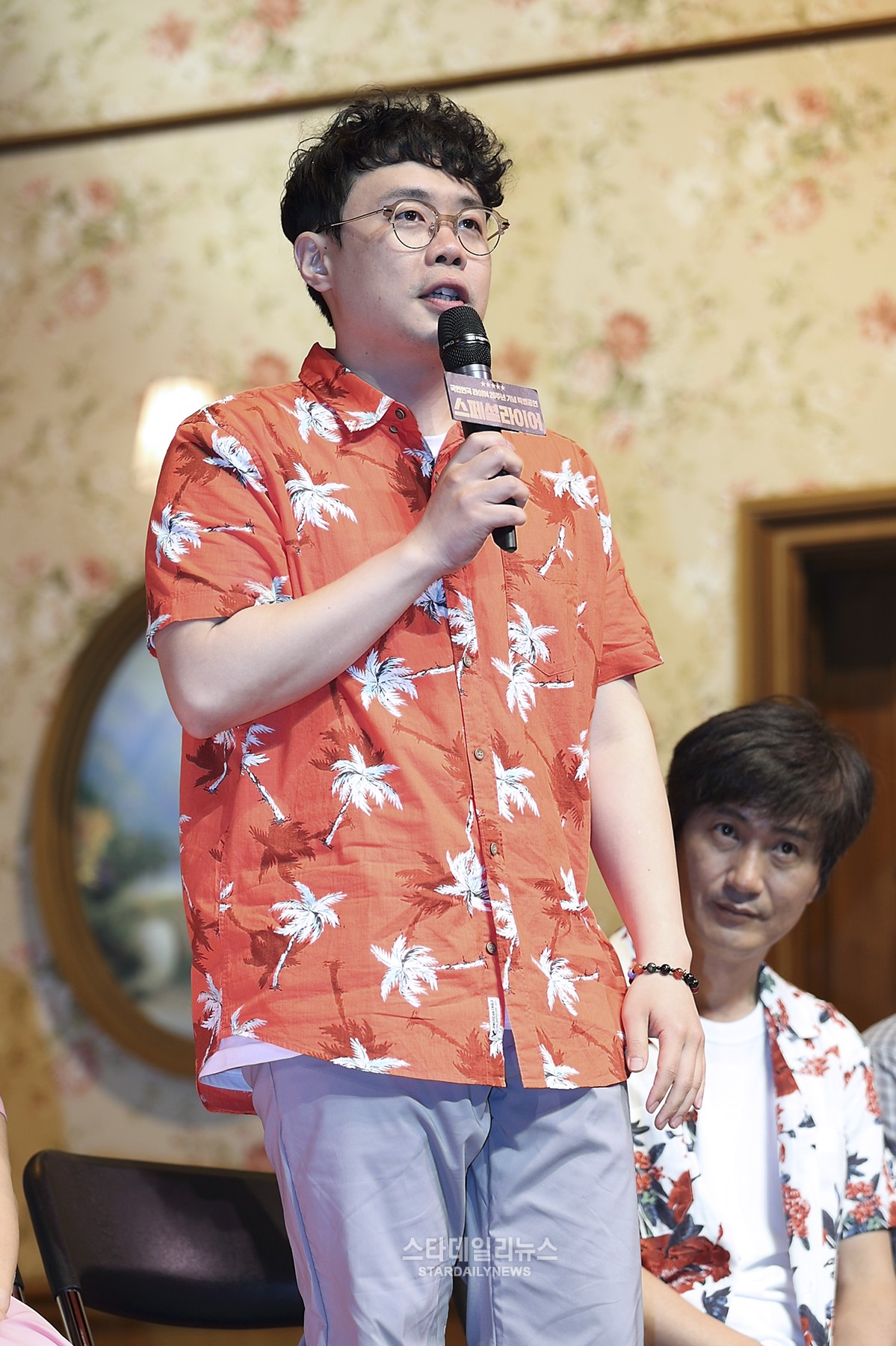 [S포토+] 안세하, 병헌 위 두번째 막내 모든 선배님에게 배우고 있다 (스페셜 라이어)