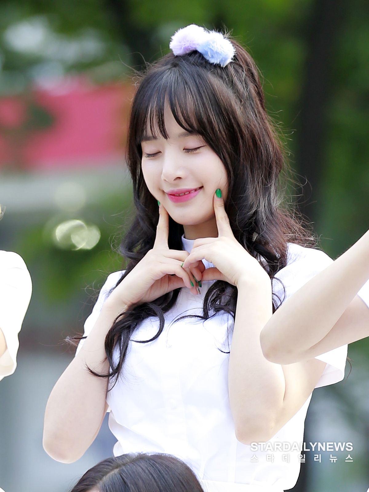 [S포토] 우주소녀 설아, 현정이 귀여움 실화냐 (뮤직뱅크 출근길)