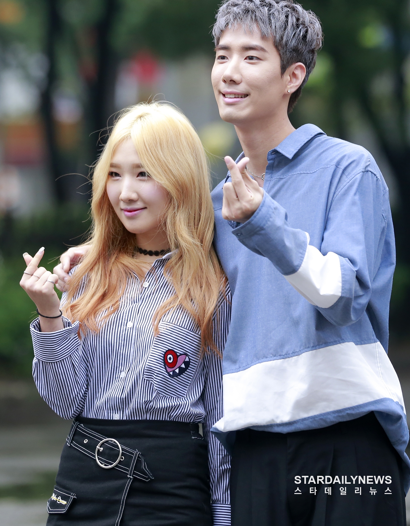 [S포토] 팍스차일드, 하트도 지~인하게 (뮤직뱅크 출근길)