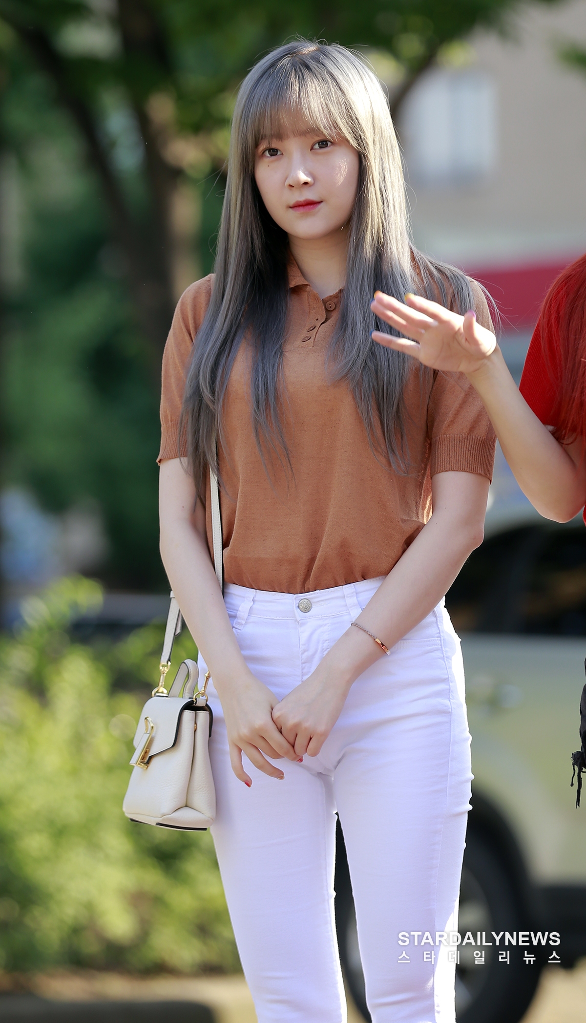 [S포토] 나인뮤지스 금조, 완전 사랑스러운 헤어스타일의 금조 (뮤직뱅크 출근길)