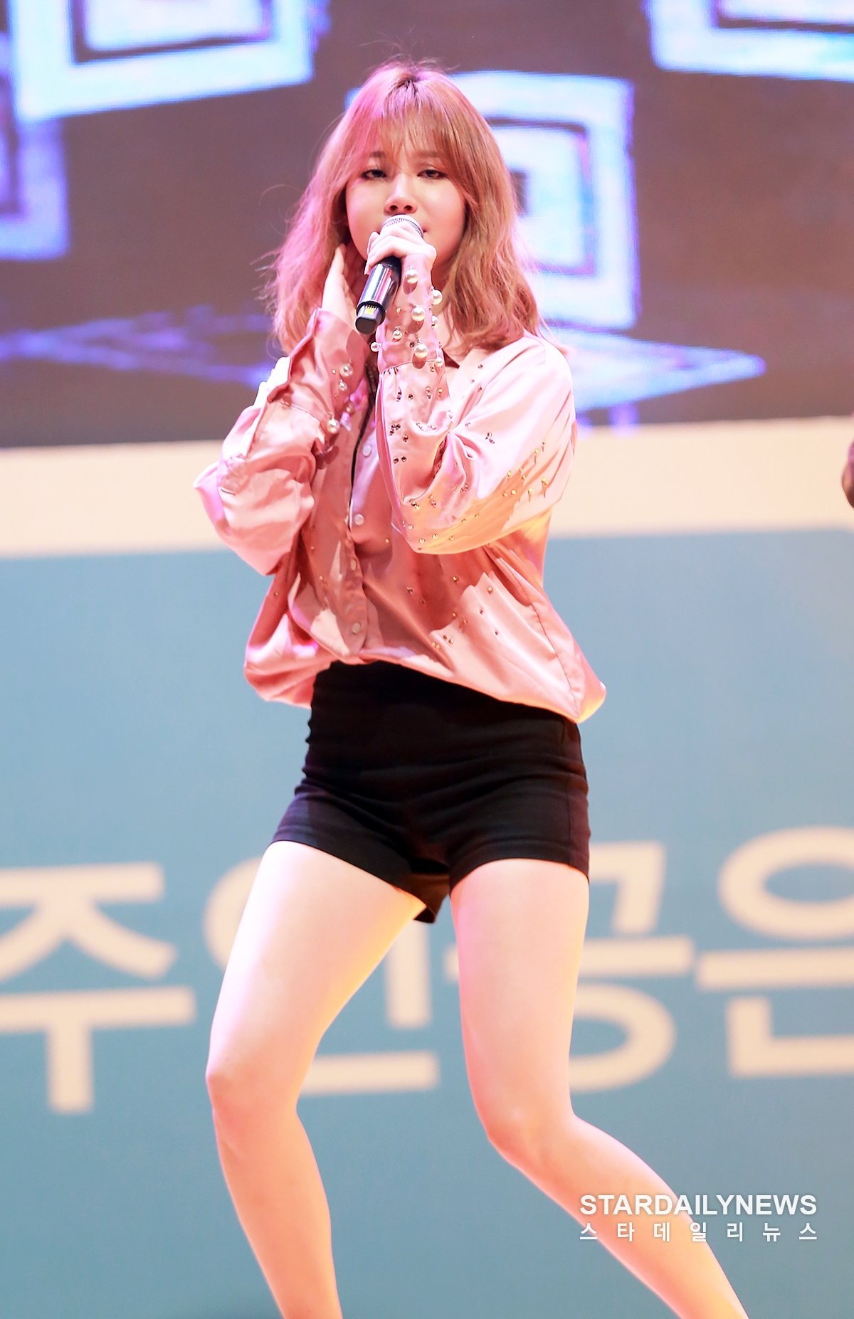 [S포토] 걸스데이 유라, 아영이 오늘 생일 (평창동계올림픽 자원봉사자발대식)