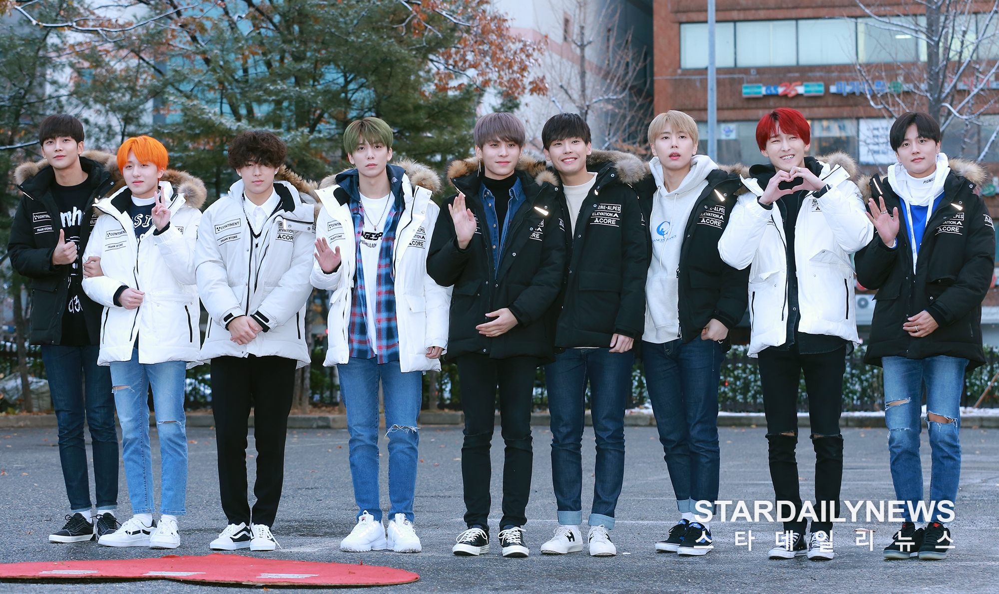 [S포토] SF9, 오쏠레미오 스타인프론테아테~ (뮤직뱅크 출근길)