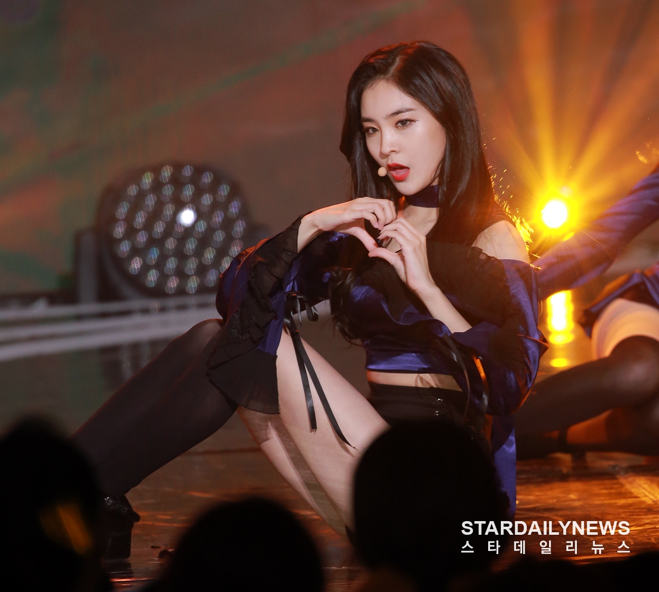 [S포토] 소나무 나현, 나현이가 하트 하나현 (더쇼)