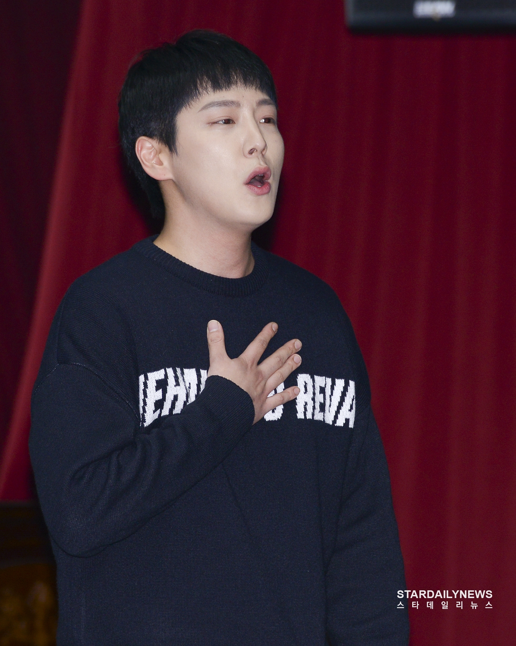[S포토] B.A.P 힘찬, 진심을 다한 연습 (여도 연습실 공개)
