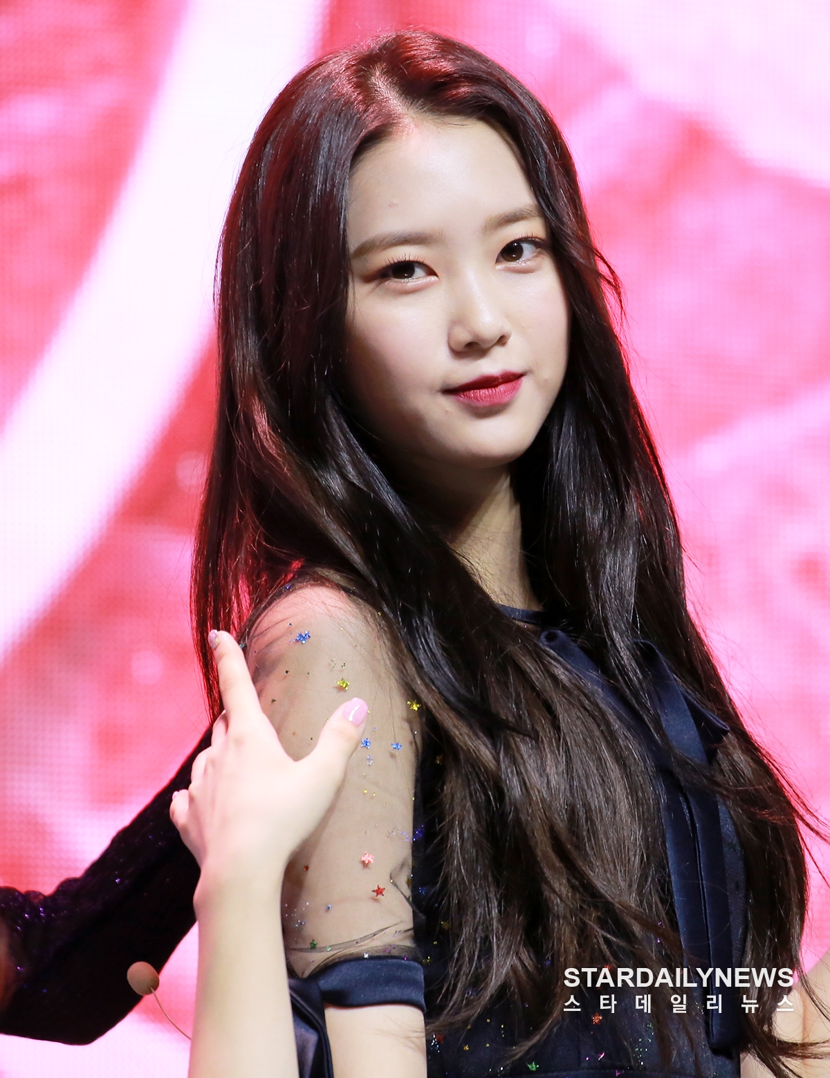 [S포토] 오마이걸 지호, 지호랑 눈 마주쳤지호 (쇼케이스)