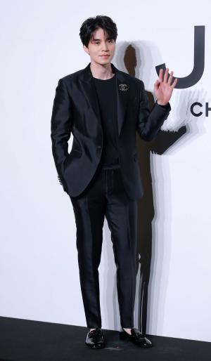 [S포토] 이동욱, 안녕? 난 이대표라고 해 (샤넬)