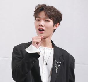 [S포토] 월드클래스시준, '내가 바로 보컬' (월드클래스)